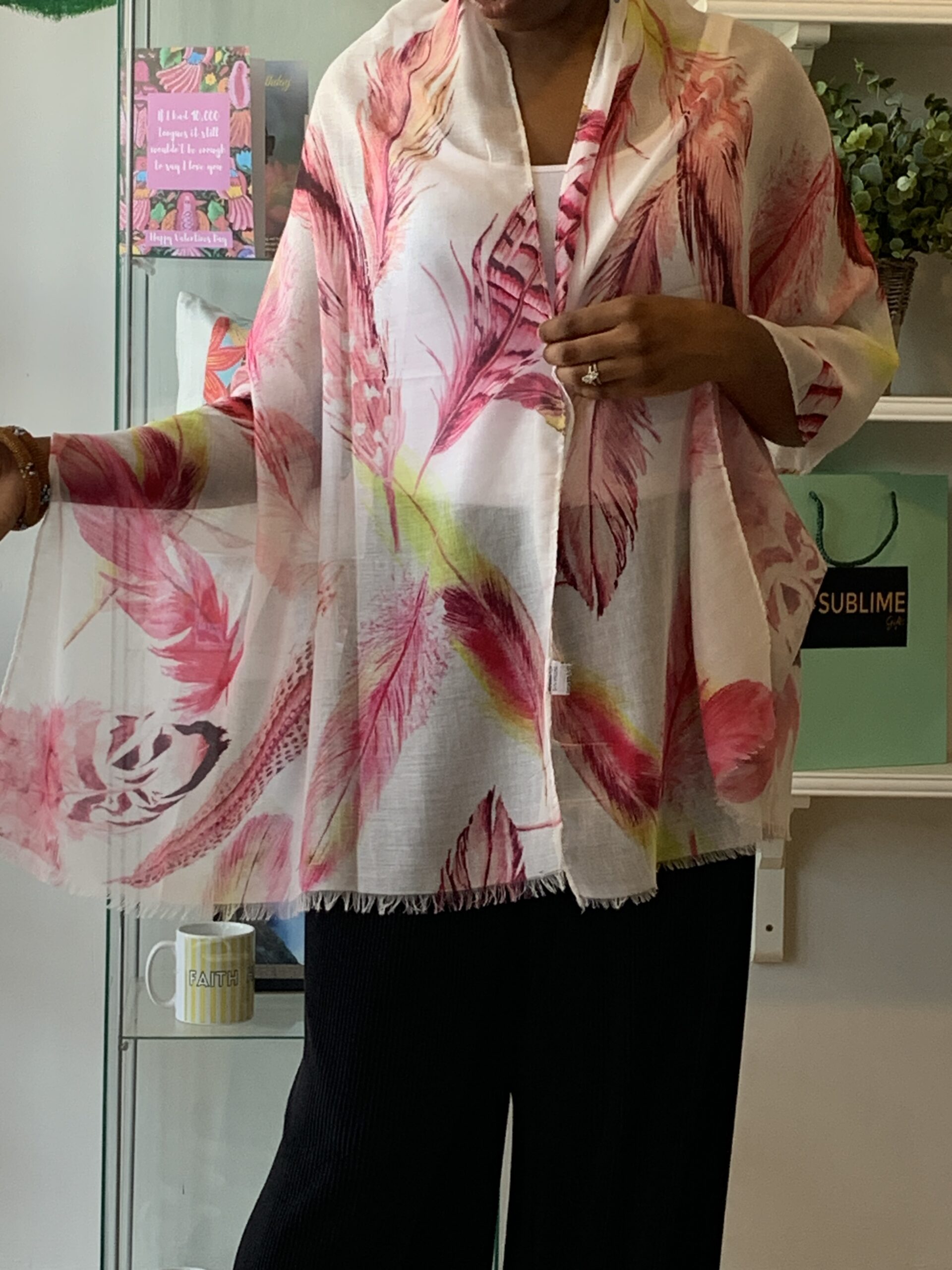Summer Feathers Print Scarf - Pink - Image 5